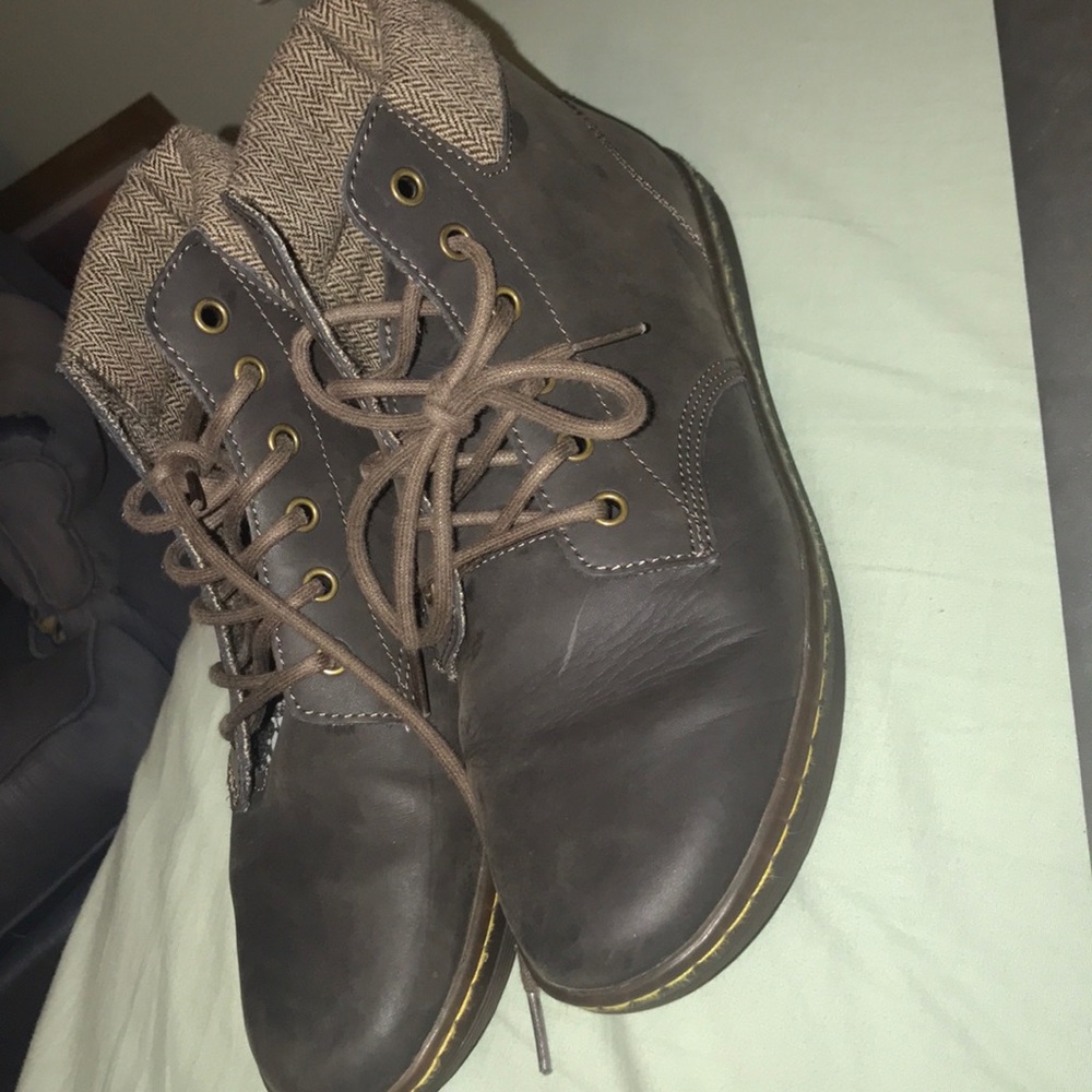LEATHER DOC MARTENS